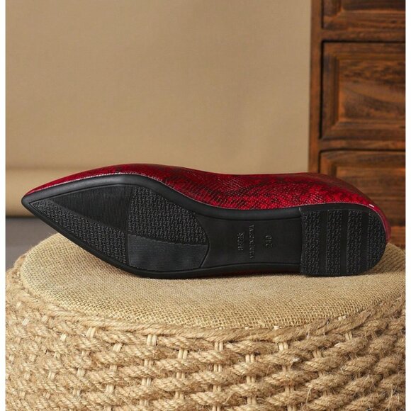 Red snakeskin print point toe flats - Picture 6 of 6
